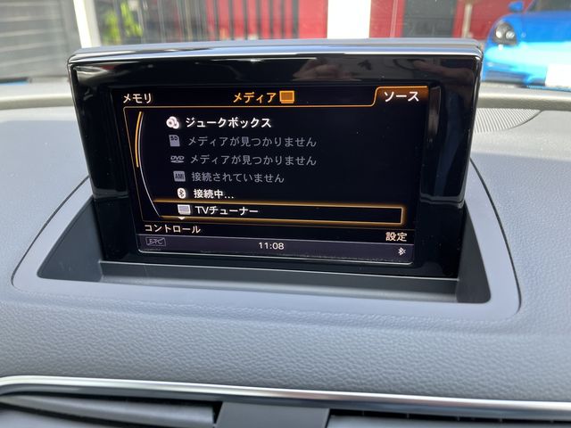 Audi Q3 2016-06 1272-12
