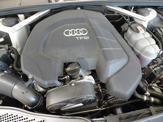 Audi A4 2019-08 13980-18