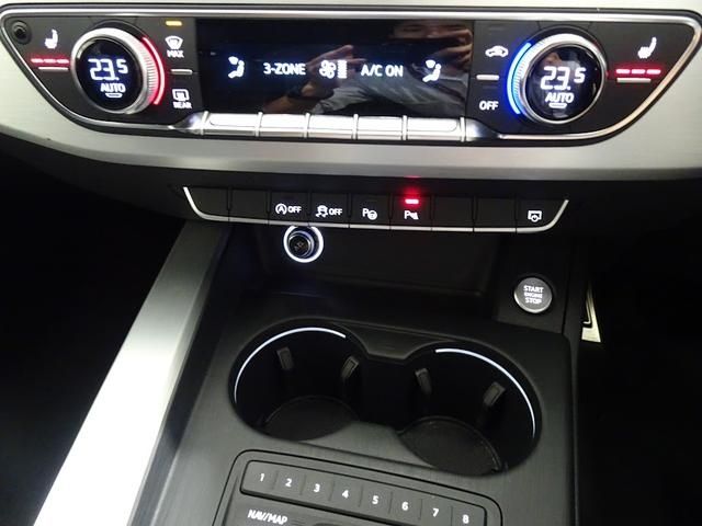 Audi A4 2019-08 13980-11