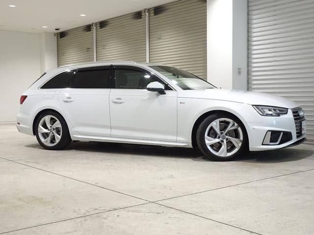 Audi A4 2019-08 13980-4