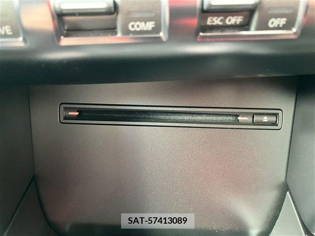 Nissan GT-R 2011-12 272080-27