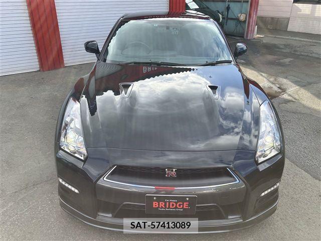 Nissan GT-R 2011-12 272080-10
