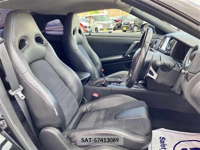 Nissan GT-R 2011-12 272080-14