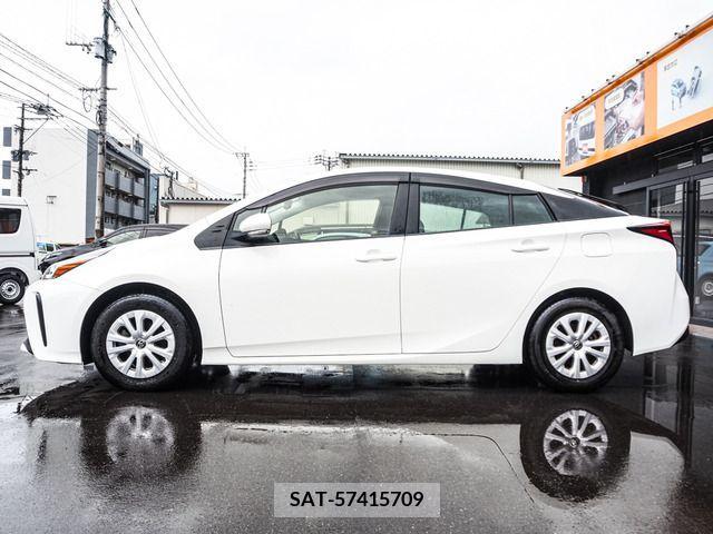 Toyota PRIUS 2021-06 322472-7