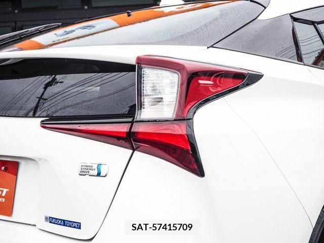 Toyota PRIUS 2021-06 322472-14