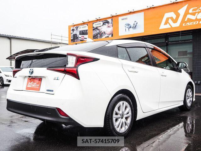 Toyota PRIUS 2021-06 322472-17