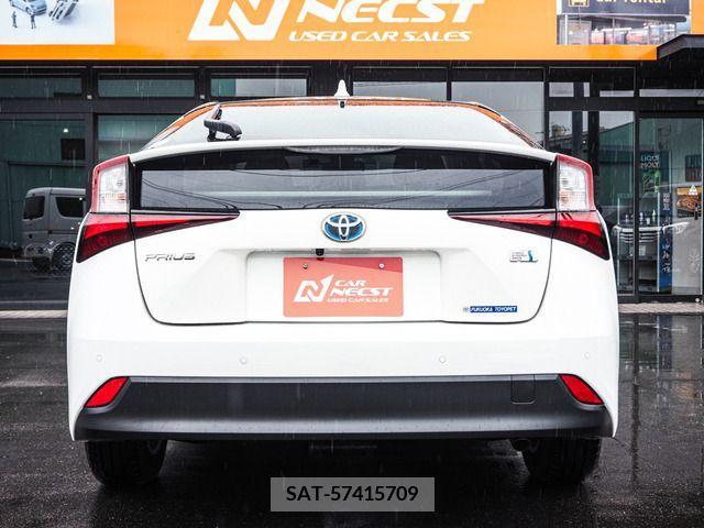 Toyota PRIUS 2021-06 322472-16