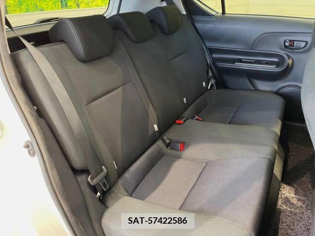 Toyota AQUA 2015-12 260399-9
