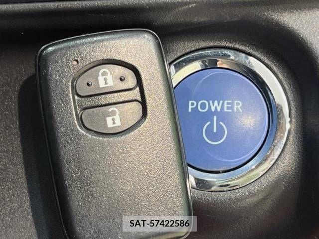 Toyota AQUA 2015-12 260399-7