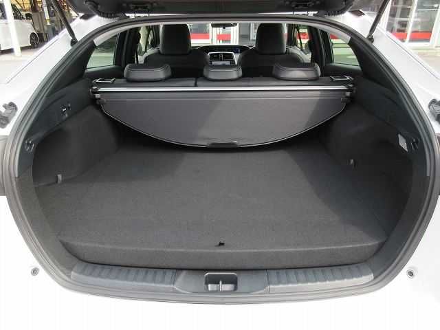Toyota PRIUS PHV 2021-06 6932-14