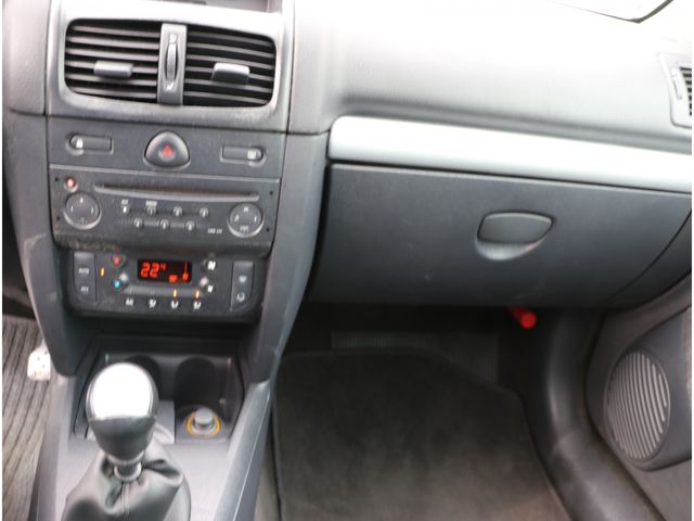 Renault LUTECIA 2003-08 739-5