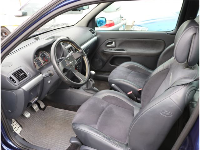 Renault LUTECIA 2003-08 739-7
