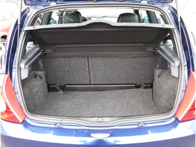 Renault LUTECIA 2003-08 739-15