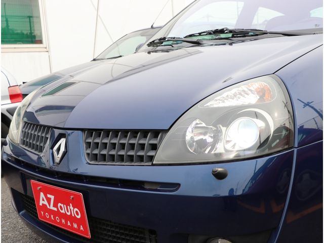 Renault LUTECIA 2003-08 739-19