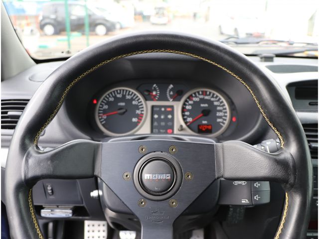 Renault LUTECIA 2003-08 739-1
