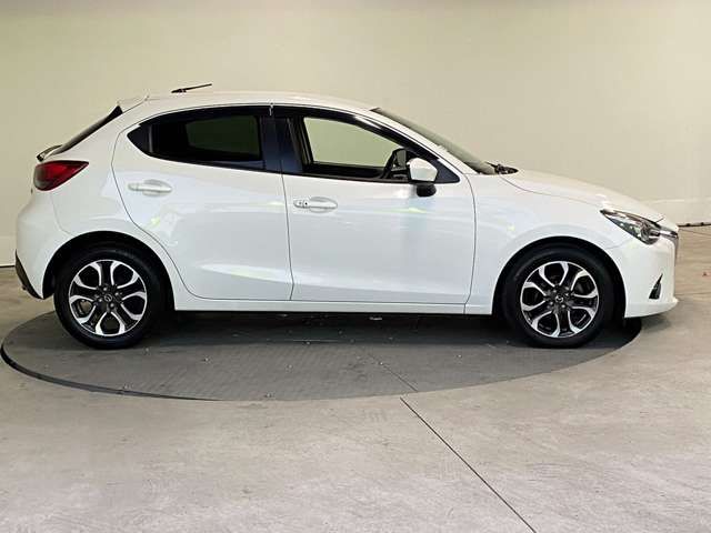 Mazda DEMIO 2015-06 16953-9