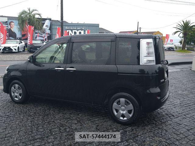Toyota SIENTA 2012-05 313755-3