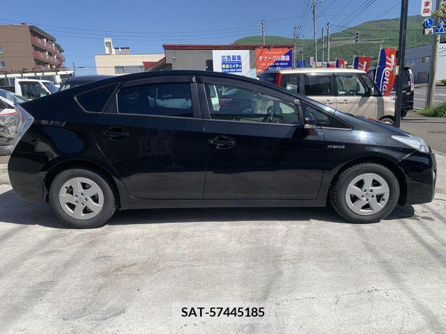 Toyota PRIUS 2010-11 282094-3