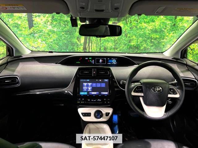 Toyota PRIUS 2017-06 376367-1