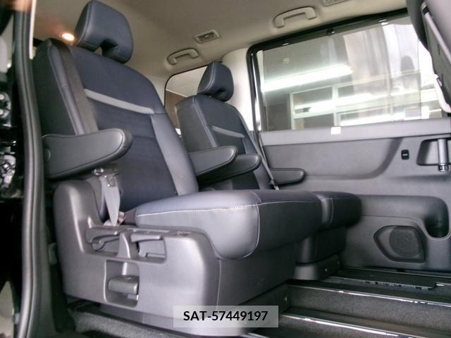 Nissan SERENA 2023-06 393870-10