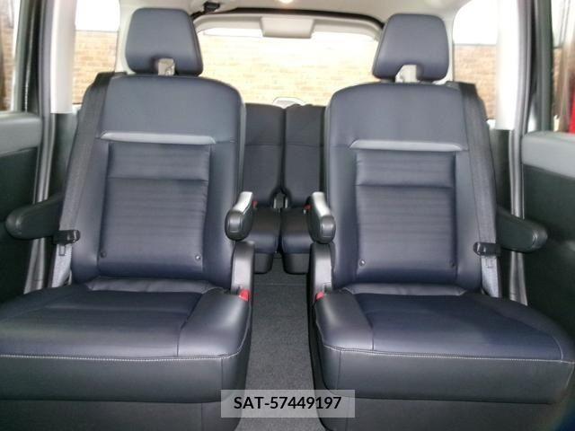 Nissan SERENA 2023-06 393870-7