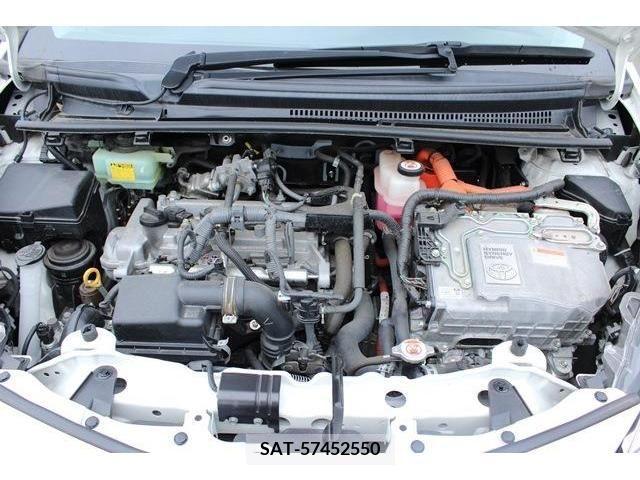 Toyota VITZ HYBRID 2017-12 230939-17