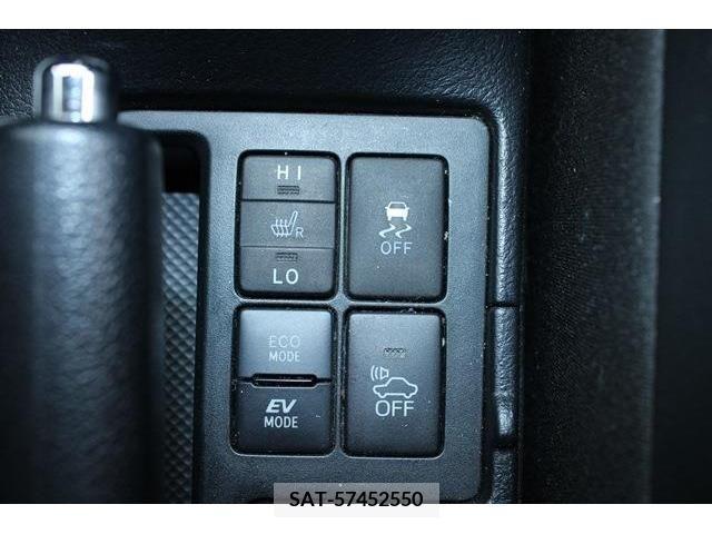 Toyota VITZ HYBRID 2017-12 230939-4