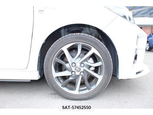 Toyota VITZ HYBRID 2017-12 230939-11