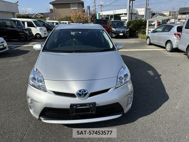 Toyota PRIUS 2014-01 204498-1