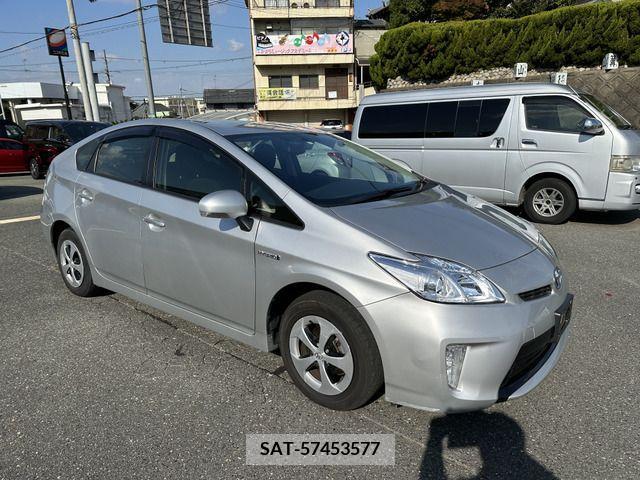 Toyota PRIUS 2014-01 204498-2