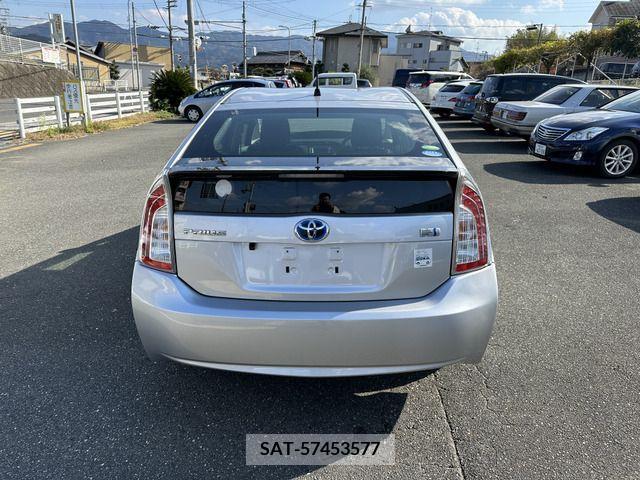 Toyota PRIUS 2014-01 204498-5