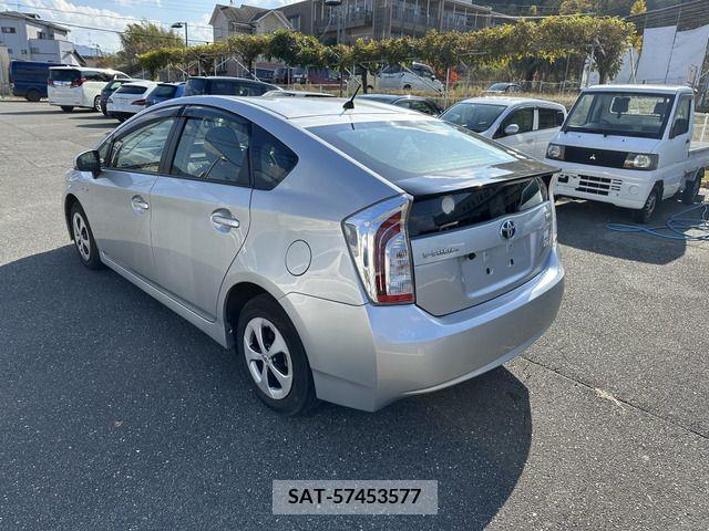 Toyota PRIUS 2014-01 204498-6
