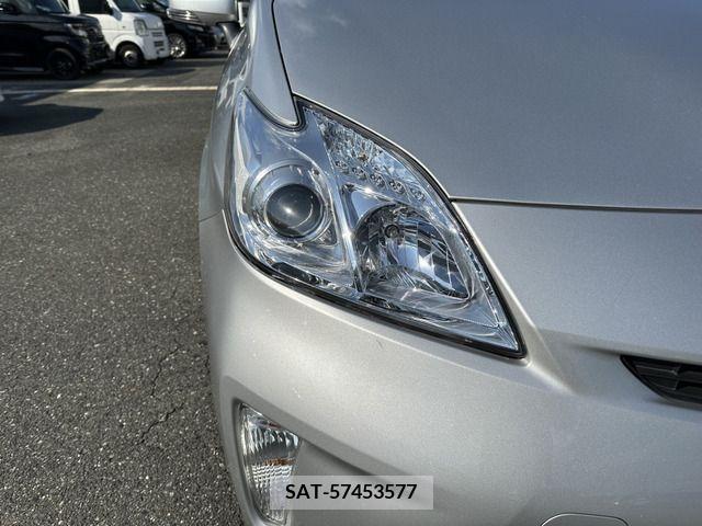 Toyota PRIUS 2014-01 204498-8