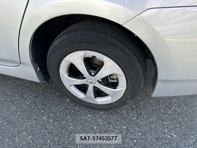 Toyota PRIUS 2014-01 204498-18