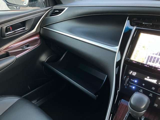 Toyota HARRIER 2016-05 13122-22