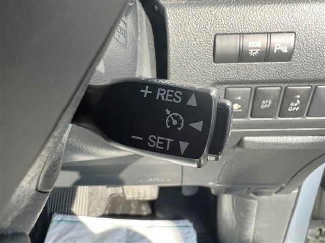 Toyota ALPHARD HYBRID 2012-07 192646-13