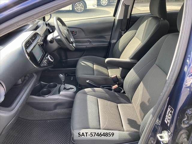 Toyota AQUA 2018-04 261698-13