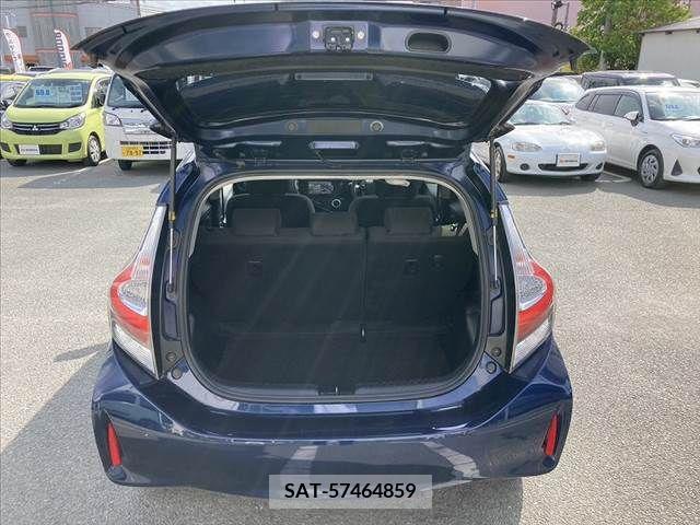 Toyota AQUA 2018-04 261698-16