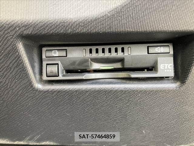 Toyota AQUA 2018-04 261698-22