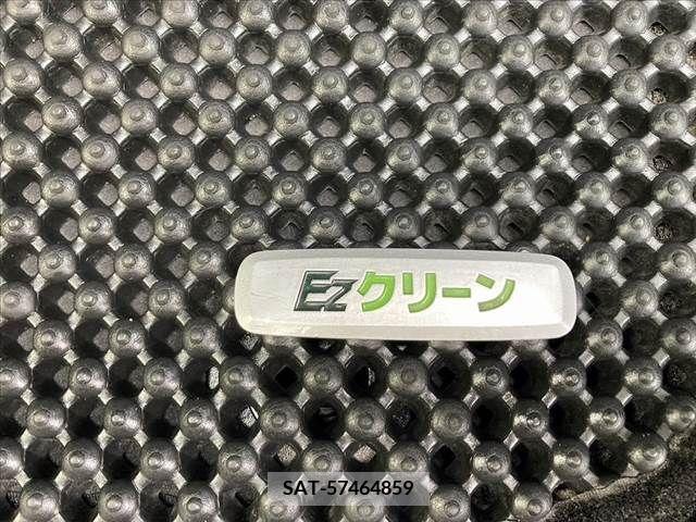 Toyota AQUA 2018-04 261698-29