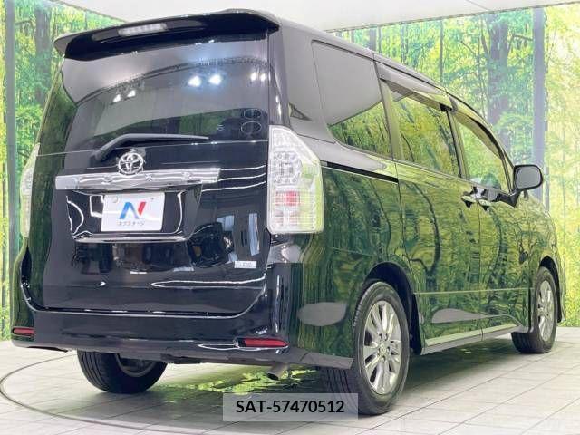 Toyota VOXY 2012-02 340692-18