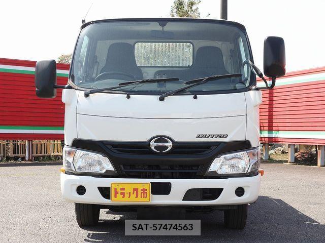 Hino DUTRO 2017-01 238976-3