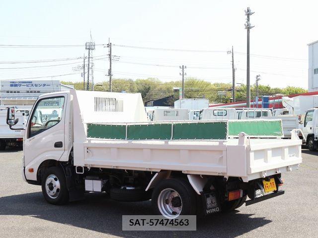 Hino DUTRO 2017-01 238976-6