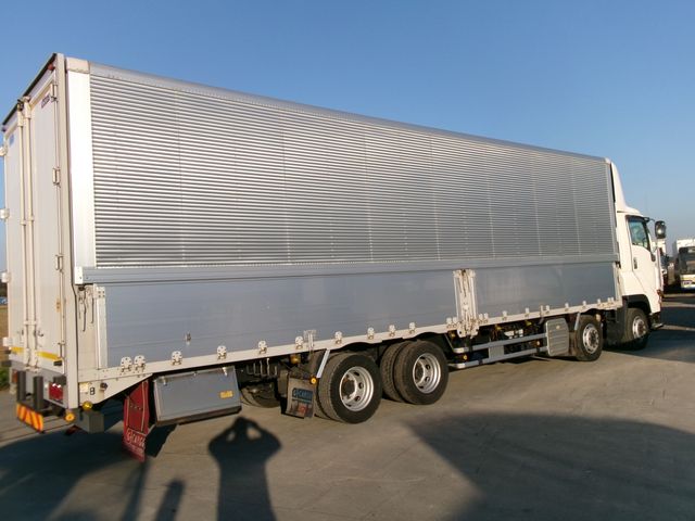 Isuzu GIGA 2017-07 12489-3