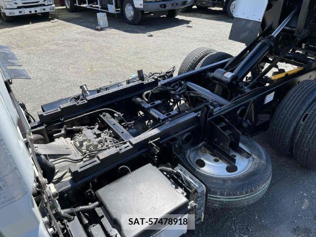 Mitsubishi CANTER 2016-03 357526-12
