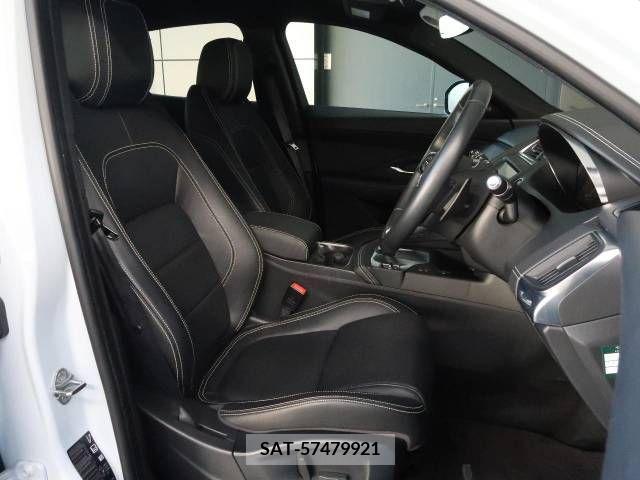 Jaguar E-PACE 2018-09 234153-16