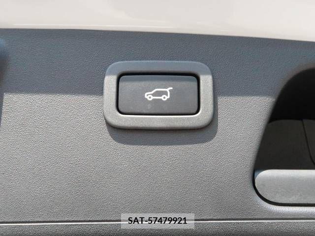 Jaguar E-PACE 2018-09 234153-12
