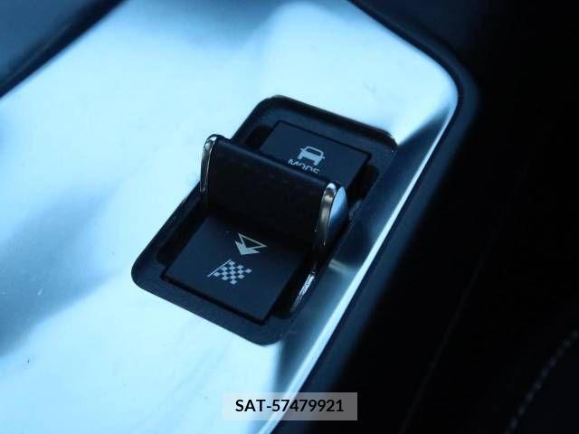 Jaguar E-PACE 2018-09 234153-11