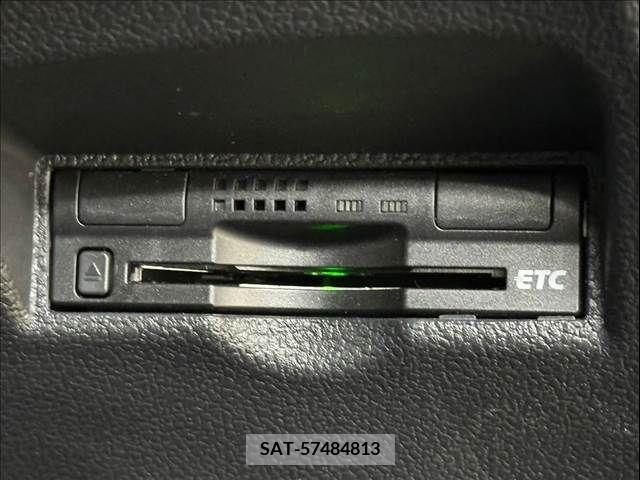 Toyota PRIUS 2016-03 378852-4