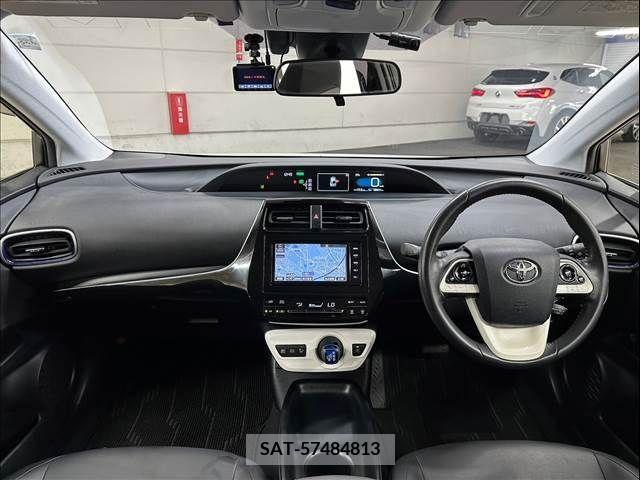 Toyota PRIUS 2016-03 378852-1